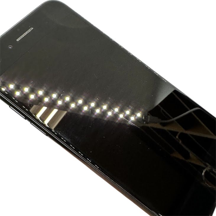 �ڥХåƥ꡼92%��iPhone��SE����3�����128GB���ߥåɥʥ��ȡ�SIM�ե꡼��au��