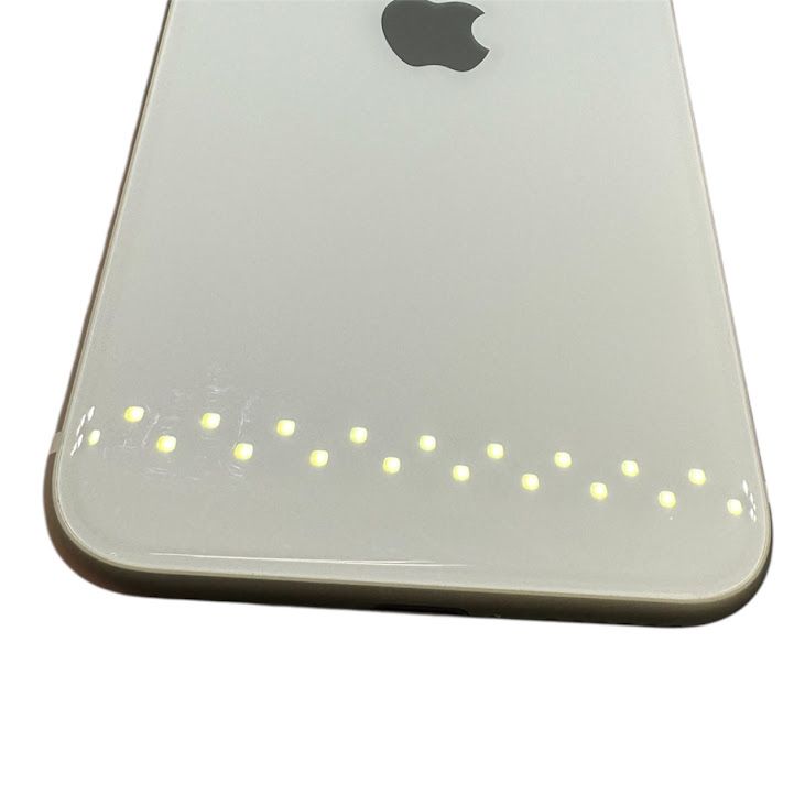 �ڥХåƥ꡼100%��iPhone��SE����2�����64GB���ۥ磻�ȡ�SIM�ե꡼��au��