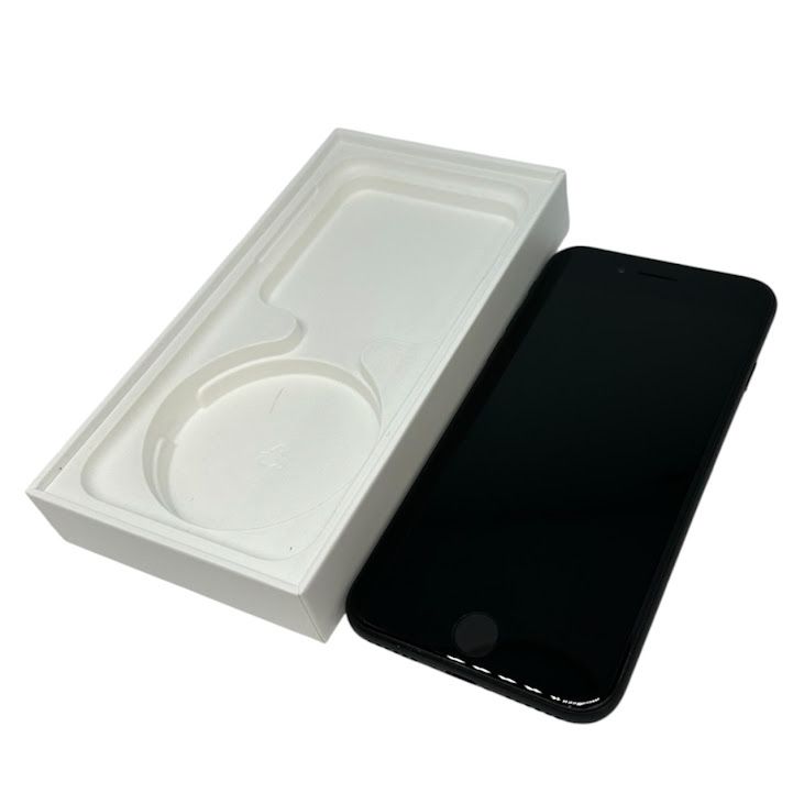 �ڥХåƥ꡼86%��iPhone��SE����2�����64GB���֥�å���SIM�ե꡼��au��