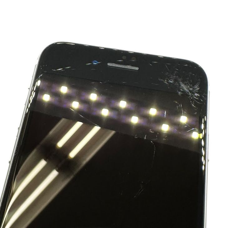 �ڥХåƥ꡼100%��iPhone��SE����2�����64GB���ۥ磻�ȡ�SIM�ե꡼���ɥ�����