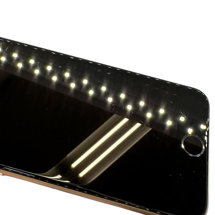 �ڥХåƥ꡼99%��iPhone��SE����3�����64GB���������饤�ȡ�SIM�ե꡼���ɥ�����