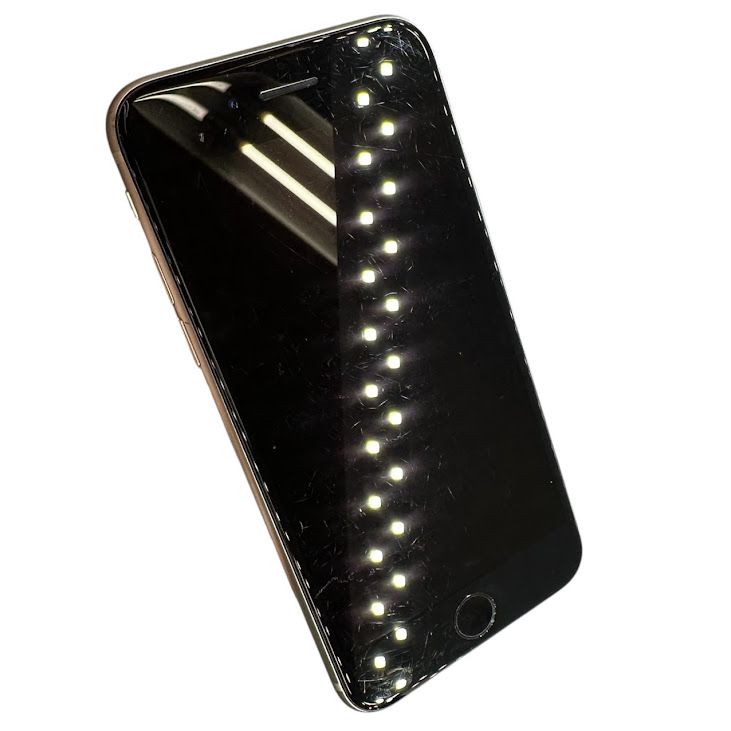 iPhone��SE����3�����64GB���������饤�ȡ�SIM�ե꡼��au��