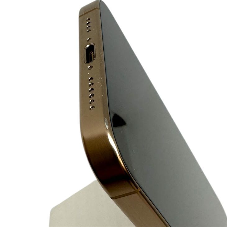 �ڥХåƥ꡼100%��iPhone��16ProMax��256GB���ǥ����ȥ����˥���