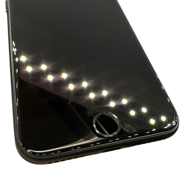 �ڥХåƥ꡼100%��iPhone��SE����3�����64GB���ߥåɥʥ��ȡ�SIM�ե꡼��au��