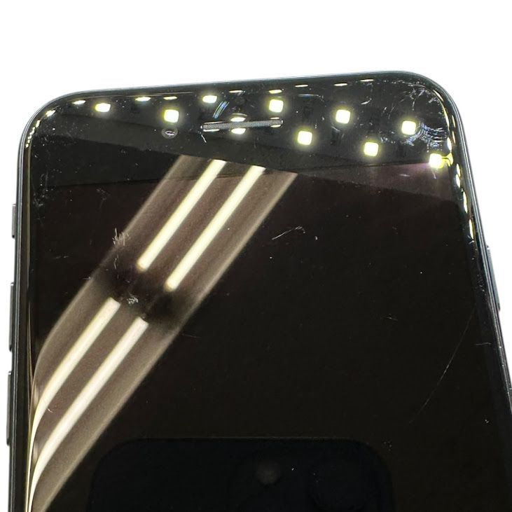 �ڥХåƥ꡼100%��iPhone��SE����3�����64GB���ߥåɥʥ��ȡ�SIM�ե꡼��au��