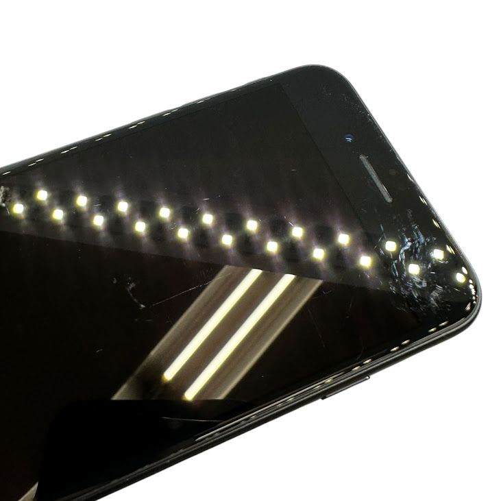 �ڥХåƥ꡼96%��iPhone��SE����2�����64GB���֥�å���SIM�ե꡼���ɥ�����