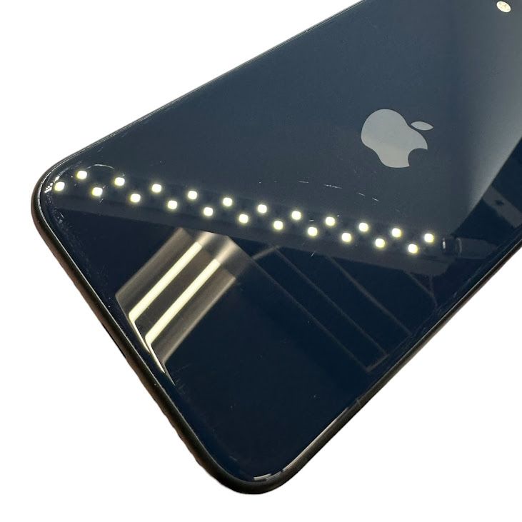 �ڥХåƥ꡼100%��iPhone��SE����3�����64GB���ߥåɥʥ���