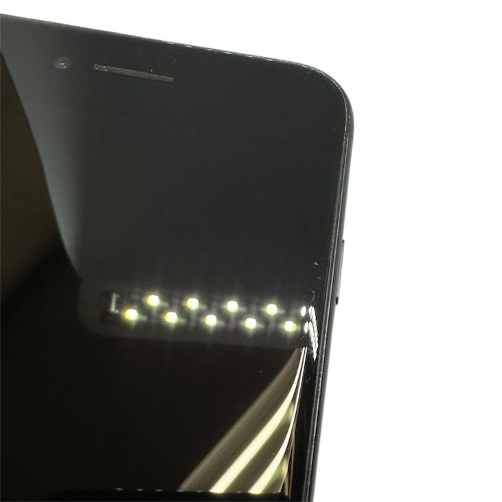 iPhone��SE����2�����128GB���֥�å���SIM�ե꡼��au��