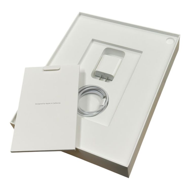 ڥХåƥ꡼100%iPadAir137塡WiFi128GBѡץ