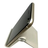 �ڥХåƥ꡼92%��iPhone��SE����3�����64GB���������饤�ȡ�SIM�ե꡼���ɥ�����