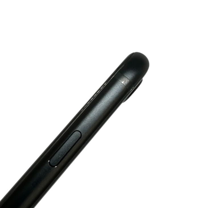 �ڥХåƥ꡼100%��iPhone��SE����3�����64GB���ߥåɥʥ��ȡ�SIM�ե꡼��au��