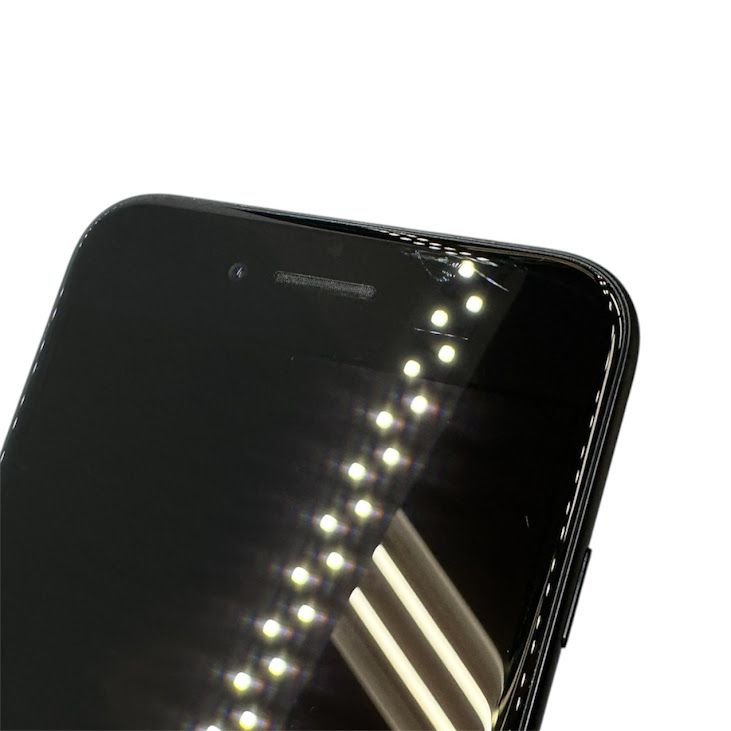 �ڥХåƥ꡼91%��iPhone��SE����3�����64GB���ߥåɥʥ��ȡ�SIM�ե꡼��au��