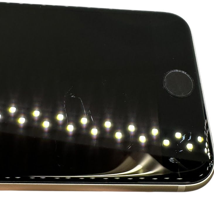 �ڥХåƥ꡼90%��iPhone��SE����3�����64GB���������饤�ȡ�SIM�ե꡼��au��