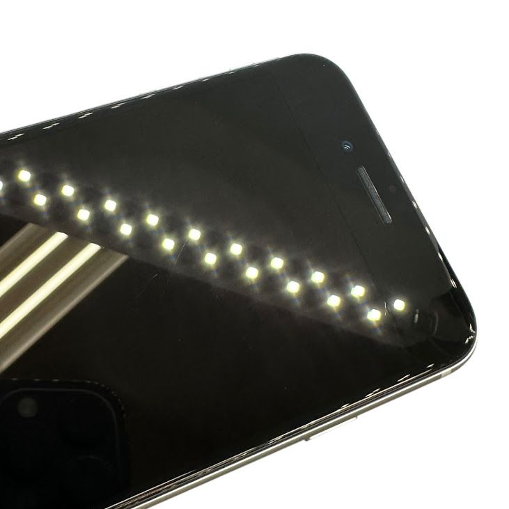 �ڥХåƥ꡼96%��iPhone��SE����2�����64GB���ۥ磻�ȡ�SIM�ե꡼��au��