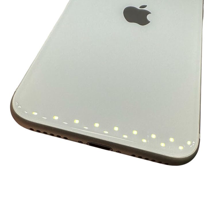 �ڥХåƥ꡼84%��iPhone��SE����2�����64GB���ۥ磻�ȡ�SIM�ե꡼��au��
