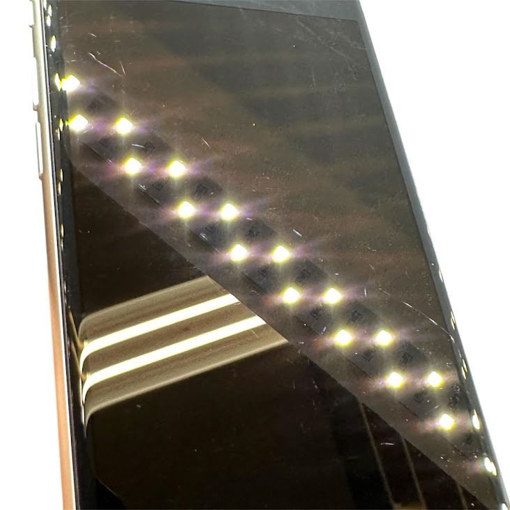 iPhone��SE����2�����64GB���ۥ磻�ȡ�SIM�ե꡼��au��