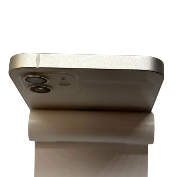 �ڥХåƥ꡼83%��iPhone��12��128GB���ۥ磻�ȡ�SIM�ե꡼��au��