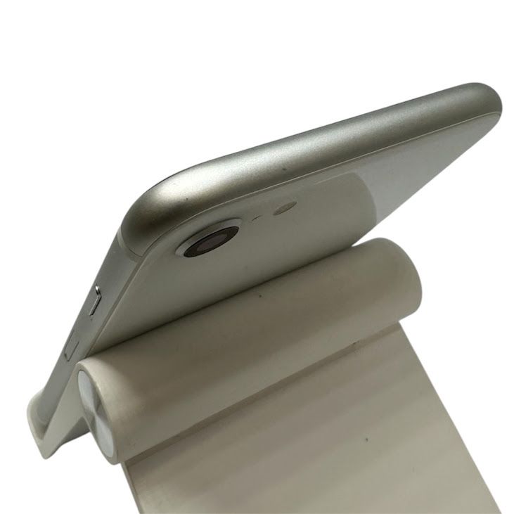 �ڥХåƥ꡼91%��iPhone��SE����2�����64GB���ۥ磻�ȡ�SIM�ե꡼���ɥ�����