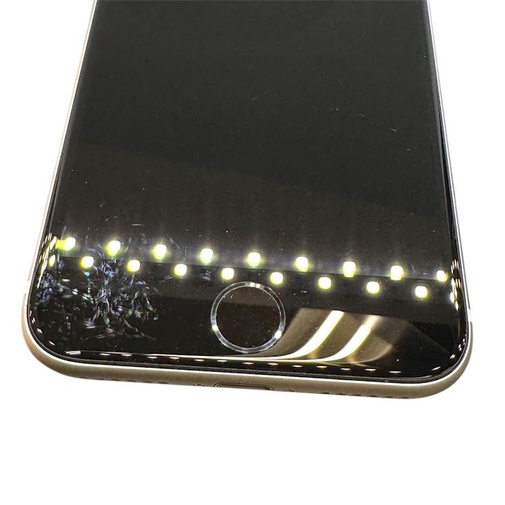 �ڥХåƥ꡼93%��iPhone��SE����2�����64GB���ۥ磻�ȡ�SIM�ե꡼��au��