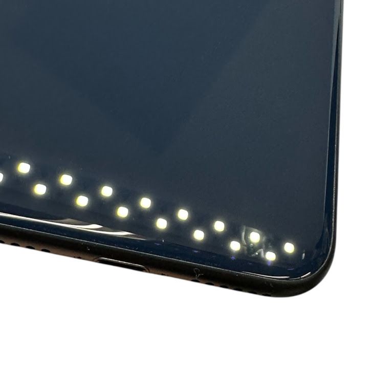 �ڥХåƥ꡼100%��iPhone��SE����3�����64GB���ߥåɥʥ��ȡ�SIM�ե꡼��au��