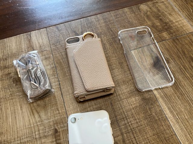 ムスビー｜iPhoneSE3 64GB スターライト バッテリ100％ SIMフリ 