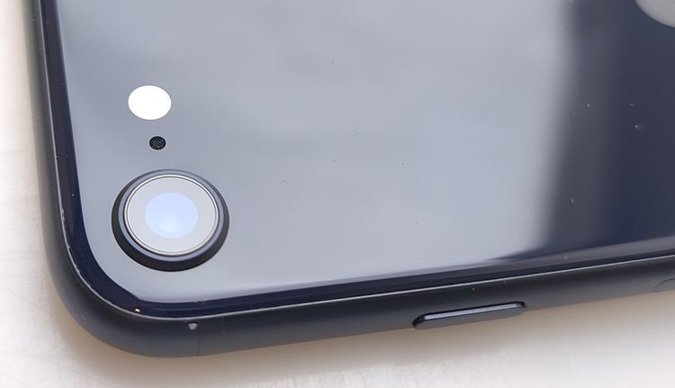 ��������š� iPhone SE3 64GB �ߥåɥʥ��� SIM�ե꡼ ��Ƚ�� 98%