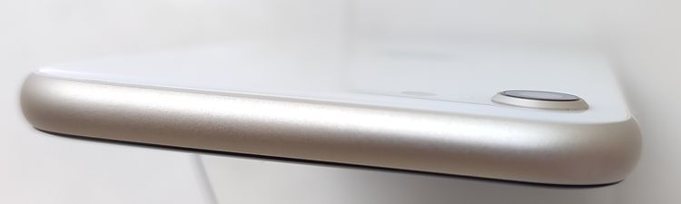 ������ʡ� iPhone SE3 64GB �������饤�� SIM�ե꡼ ��Ƚ�� 94%