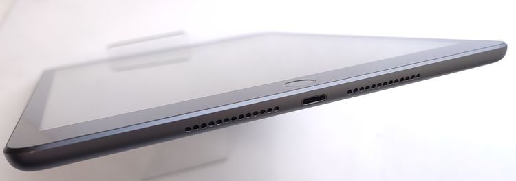 ��������š� iPad ��9���� 64GB ���졼 SIM�ե꡼ ��Ƚ�� �Хåƥ꡼98%