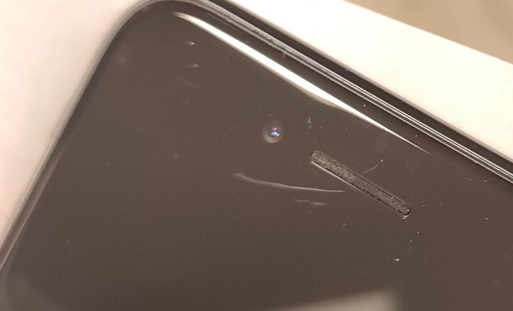 ������ʡ� iPhone SE3 128GB �ߥåɥʥ��� SIM�ե꡼ ��Ƚ�� 86%