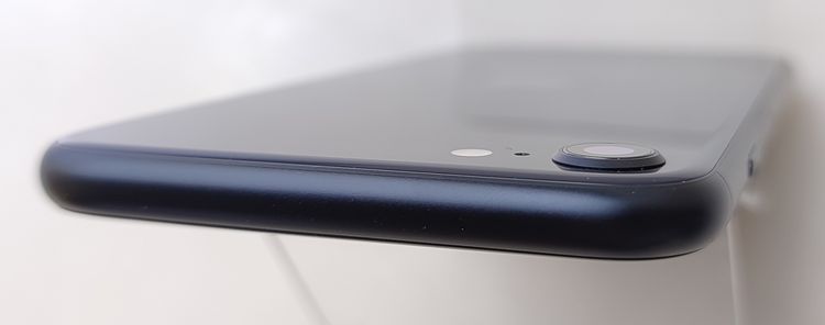 ������ʡ� iPhone SE3 64GB �ߥåɥʥ��� SIM�ե꡼ ��Ƚ�� 96%