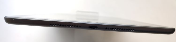 ������ʡ� iPad ��9���� 64GB ���졼 SIM�ե꡼ ��Ƚ�� �Хåƥ꡼96%