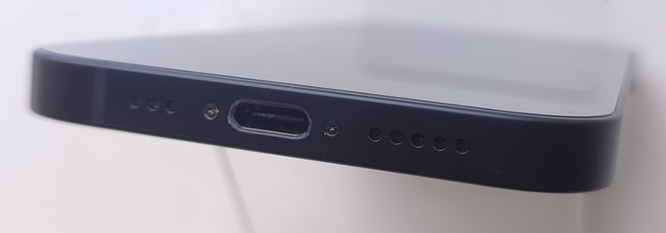 ��������ʡ� iPhone16e 256GB �֥�å� SIM�ե꡼ ��Ƚ�� �Хåƥ꡼94%
