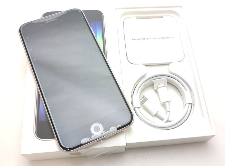 �ڿ���̤���ѡ� iPhone SE3 64GB �������饤�� SIM�ե꡼ ��Ƚ��