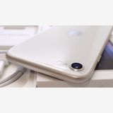 �ڿ���̤���ѡ� iPhone SE3 64GB �������饤�� SIM�ե꡼ ��Ƚ��