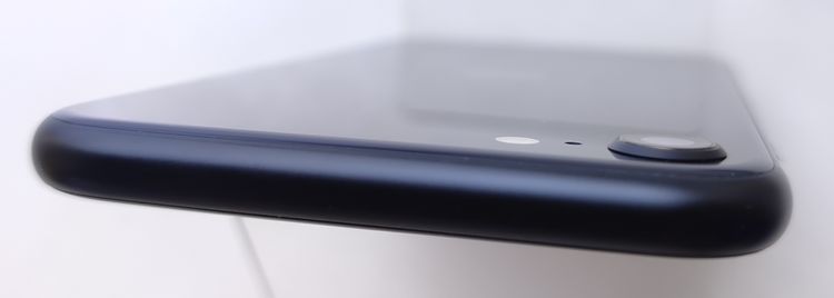 �ڶ˾����ʡ� iPhone SE3 64GB �ߥåɥʥ��� SIM�ե꡼ ��Ƚ�� 90��