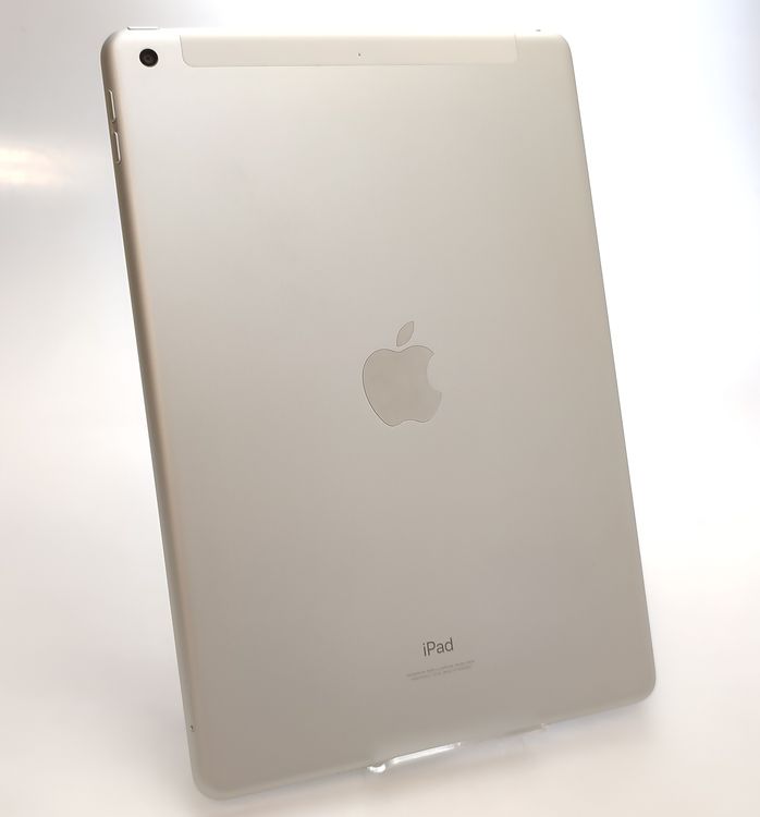 ��������š� iPad ��9���� 64GB ����С� SIM�ե꡼ ��Ƚ�� �Хåƥ꡼98%