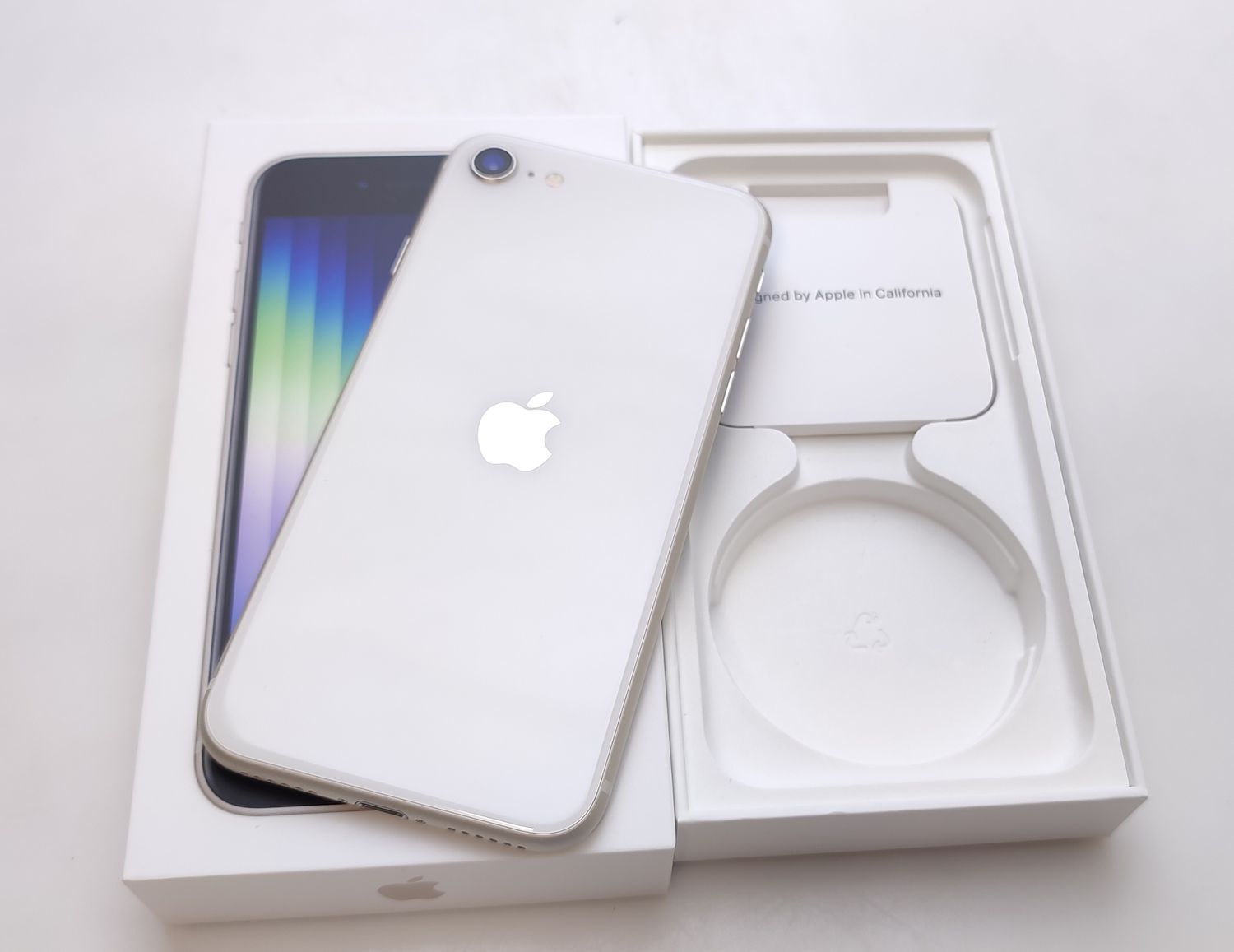 ムスビー｜【良品中古】 iPhone SE3 128GB スターライト SIMフリー 