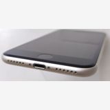 ������ʡ� iPhone SE3 64GB �������饤�� SIM�ե꡼ ��Ƚ�� 79%