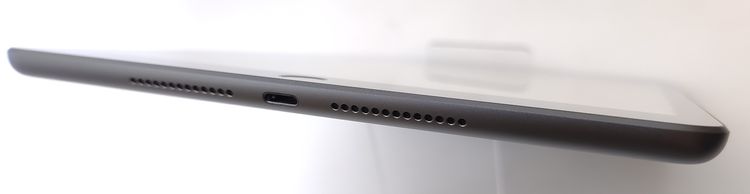 ��������š� iPad ��9���� 64GB ���졼 SIM�ե꡼ ��Ƚ�� �Хåƥ꡼97%