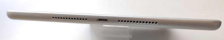 ������ʡ� iPad ��9���� 64GB ����С� SIM�ե꡼ ��Ƚ�� �Хåƥ꡼96%