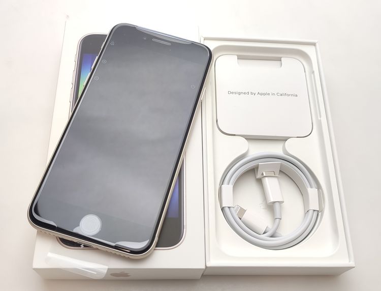 �ڿ���̤���ѡ� iPhone SE3 64GB �������饤�� SIM�ե꡼ ��Ƚ��