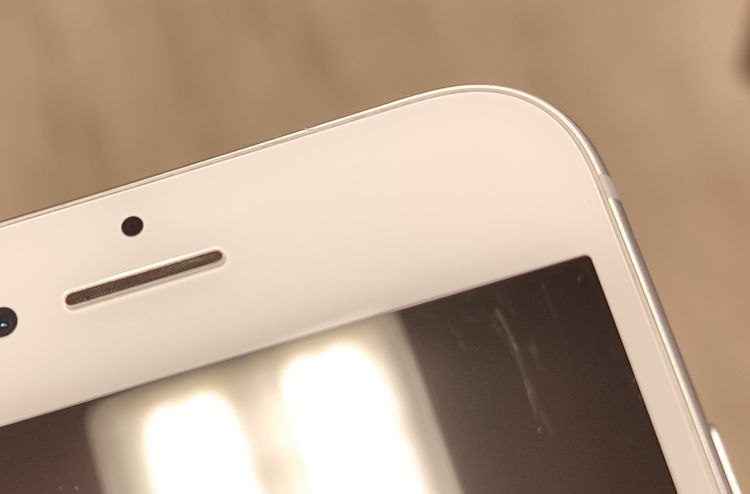 ������ʡ� iPhone8 64GB ����С� SIM���å�����Ѥ� ��Ƚ�� 93%