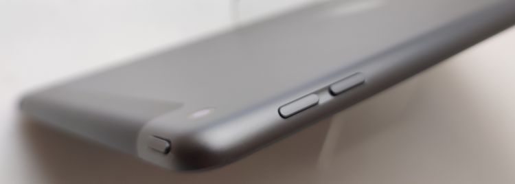 ��������š� iPad ��9���� 64GB ���졼 SIM�ե꡼ ��Ƚ�� �Хåƥ꡼100%