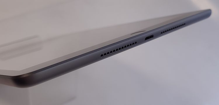 ��������š� iPad ��9���� 64GB ���졼 SIM�ե꡼ ��Ƚ�� �Хåƥ꡼96%