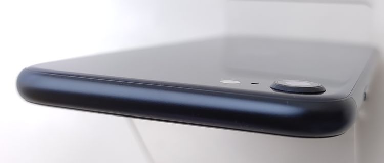 ������ʡ� iPhone SE3 64GB �ߥåɥʥ��� SIM�ե꡼ ��Ƚ�� 92%