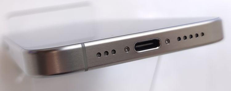 ������ʡ� iPhone15 Pro 128GB �ʥ����� ������SIM�ե꡼ �Хåƥ꡼87%