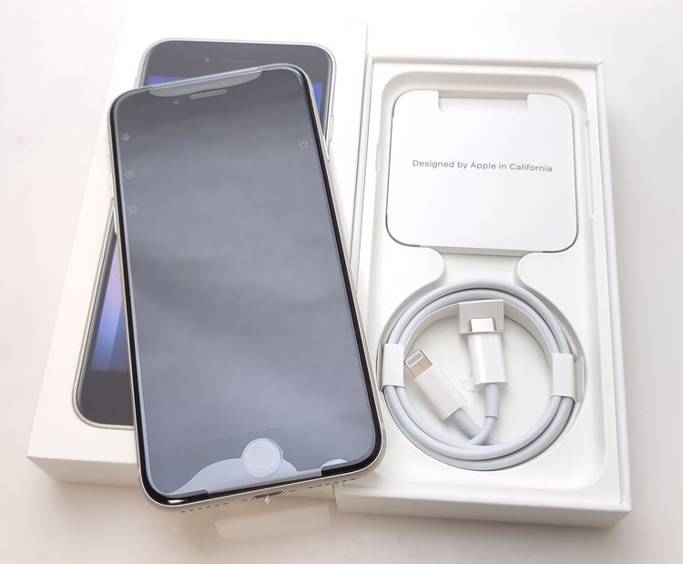 �ڿ���̤���ѡ� iPhone SE3 64GB �������饤�� SIM�ե꡼ ��Ƚ��