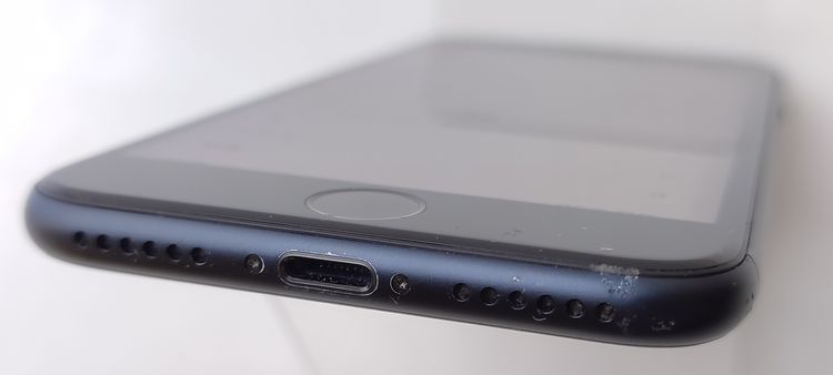 ������ʡ� iPhone SE3 256GB �ߥåɥʥ��� ������SIM�ե꡼ 77%