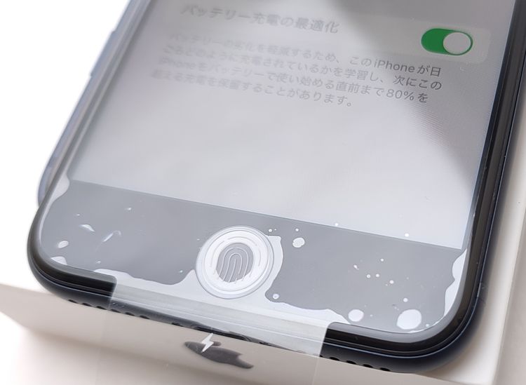 �ڿ���Ʊ�͡� iPhone SE3 64GB �ߥåɥʥ��� SIM�ե꡼ ��Ƚ�� 100%