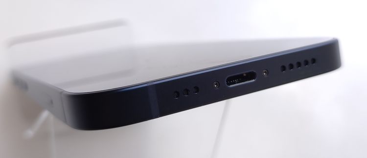�ڸ���̤���ѡ� iPhone13 256GB �ߥåɥʥ��� SIM�ե꡼ ��Ƚ�� 100%